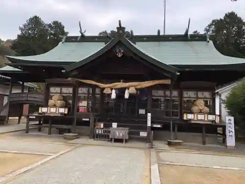 安仁神社の本殿