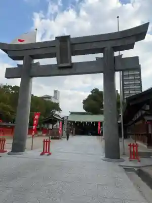 十日恵比須神社の{uncategorized: "未分類", other: "その他", undefined: "問題あり", building: "その他建物", grave: "お墓", sacred_gate: "鳥居", guardian: "狛犬", statue: "像", buddha: "仏像", history: "歴史", nature: "自然", garden: "庭園", animal: "動物", pagoda: "塔", temizu: "手水舎", mountain_gate: "山門・神門", sanctuary: "本殿・本堂", subordinate: "末社・摂社", art: "芸術", scenery: "景色", jizo: "地蔵", ema: "絵馬", goshuin: "御朱印", omikuji: "おみくじ", items: "授与品その他", amulet: "お守り", goshuincho: "御朱印帳", eats: "食事", festival: "お祭り", votive_dance: "神楽", shichigosan: "七五三参", wedding: "結婚式", experience: "体験その他", initially: "初詣", around: "周辺", anti_infection: "感染症対策"}