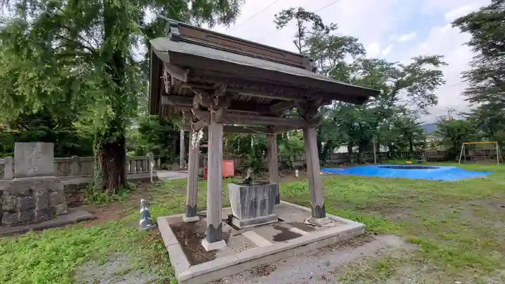 天狗社の手水舎