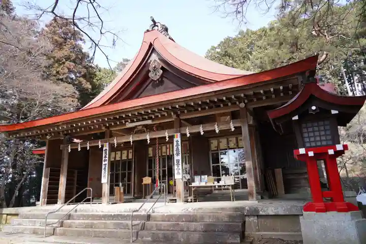 霊山神社の本殿・本堂