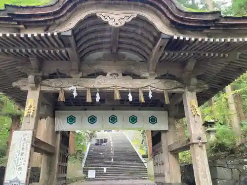 大神山神社奥宮の山門・神門