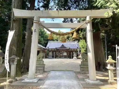 神明社の鳥居