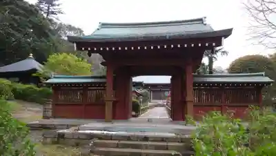 泉谷寺の山門・神門