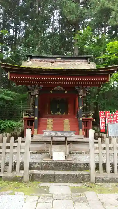 北口本宮冨士浅間神社の末社・摂社