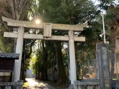 桐ヶ谷氷川神社の鳥居