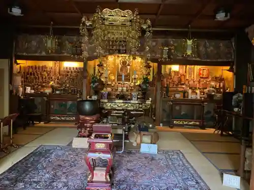 定泉寺の本殿・本堂