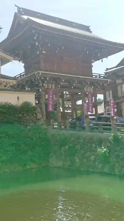 小倉祇園八坂神社の山門・神門
