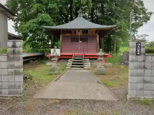 浮島地蔵尊の本殿・本堂