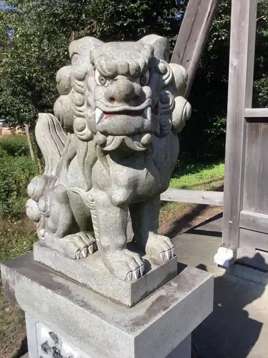 白山社(仲畑)の狛犬