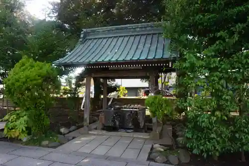 下総野田愛宕神社の手水舎