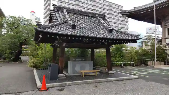 東本願寺の手水舎