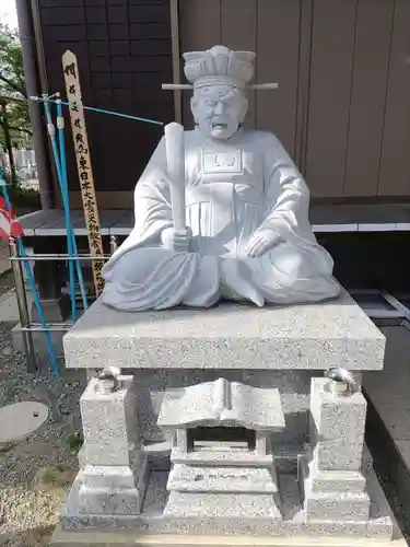 養法寺の像