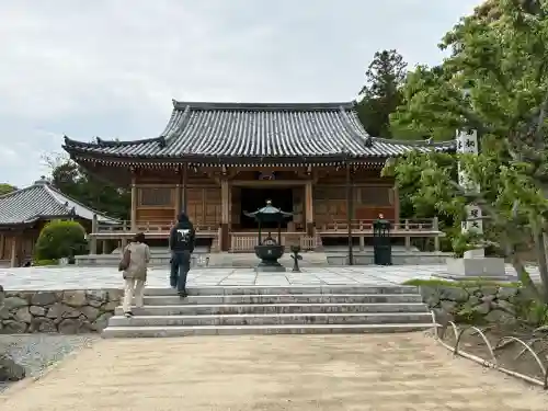 鏑射寺の{uncategorized: "未分類", other: "その他", undefined: "問題あり", building: "その他建物", grave: "お墓", sacred_gate: "鳥居", guardian: "狛犬", statue: "像", buddha: "仏像", history: "歴史", nature: "自然", garden: "庭園", animal: "動物", pagoda: "塔", temizu: "手水舎", mountain_gate: "山門・神門", sanctuary: "本殿・本堂", subordinate: "末社・摂社", art: "芸術", scenery: "景色", jizo: "地蔵", ema: "絵馬", goshuin: "御朱印", omikuji: "おみくじ", items: "授与品その他", amulet: "お守り", goshuincho: "御朱印帳", eats: "食事", festival: "お祭り", votive_dance: "神楽", shichigosan: "七五三参", wedding: "結婚式", experience: "体験その他", initially: "初詣", around: "周辺", anti_infection: "感染症対策"}