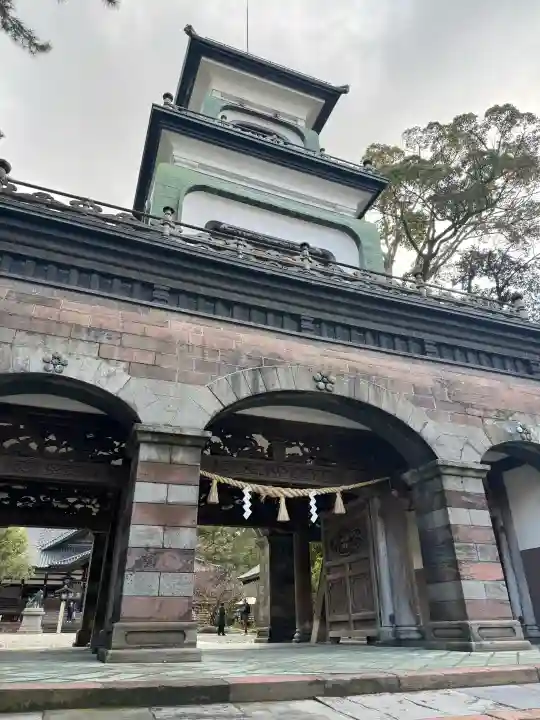 尾山神社の{uncategorized: "未分類", other: "その他", undefined: "問題あり", building: "その他建物", grave: "お墓", sacred_gate: "鳥居", guardian: "狛犬", statue: "像", buddha: "仏像", history: "歴史", nature: "自然", garden: "庭園", animal: "動物", pagoda: "塔", temizu: "手水舎", mountain_gate: "山門・神門", sanctuary: "本殿・本堂", subordinate: "末社・摂社", art: "芸術", scenery: "景色", jizo: "地蔵", ema: "絵馬", goshuin: "御朱印", omikuji: "おみくじ", items: "授与品その他", amulet: "お守り", goshuincho: "御朱印帳", eats: "食事", festival: "お祭り", votive_dance: "神楽", shichigosan: "七五三参", wedding: "結婚式", experience: "体験その他", initially: "初詣", around: "周辺", anti_infection: "感染症対策"}