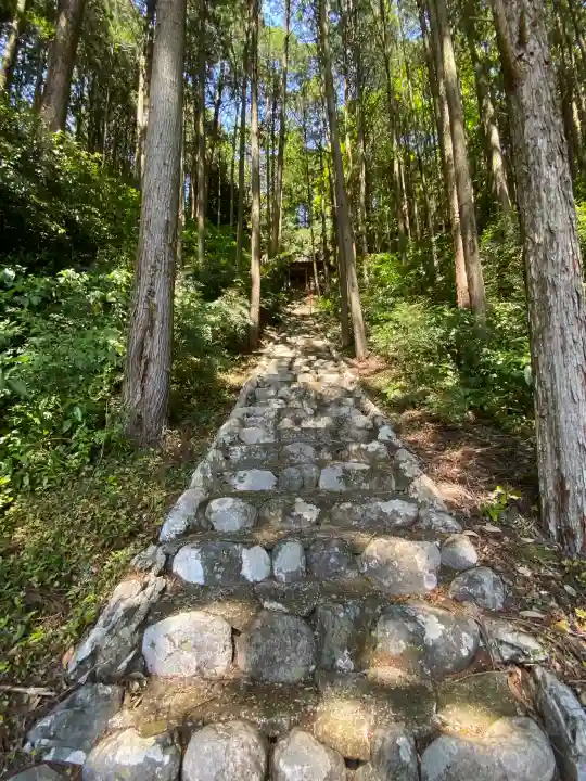 小浜神社の{uncategorized: "未分類", other: "その他", undefined: "問題あり", building: "その他建物", grave: "お墓", sacred_gate: "鳥居", guardian: "狛犬", statue: "像", buddha: "仏像", history: "歴史", nature: "自然", garden: "庭園", animal: "動物", pagoda: "塔", temizu: "手水舎", mountain_gate: "山門・神門", sanctuary: "本殿・本堂", subordinate: "末社・摂社", art: "芸術", scenery: "景色", jizo: "地蔵", ema: "絵馬", goshuin: "御朱印", omikuji: "おみくじ", items: "授与品その他", amulet: "お守り", goshuincho: "御朱印帳", eats: "食事", festival: "お祭り", votive_dance: "神楽", shichigosan: "七五三参", wedding: "結婚式", experience: "体験その他", initially: "初詣", around: "周辺", anti_infection: "感染症対策"}