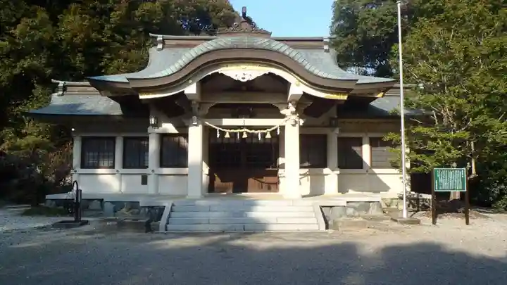 熊野神社(亀首町)の本殿・本堂