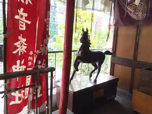 初音森神社の狛犬