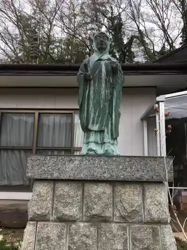 福泉寺の像