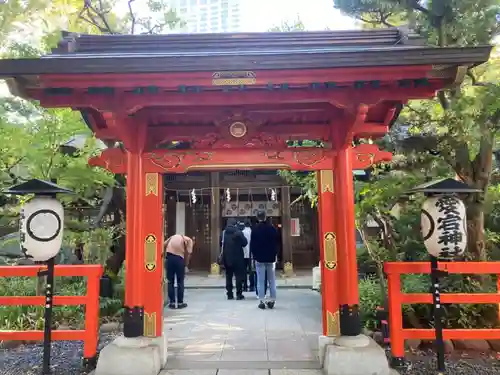 愛宕神社の山門