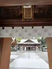 岡田神社の山門