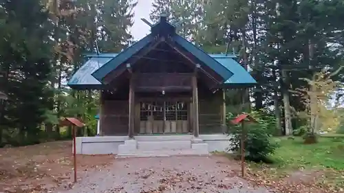 占冠神社の本殿