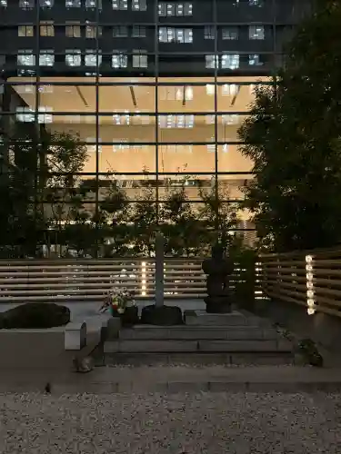 将門塚の{uncategorized: "未分類", other: "その他", undefined: "問題あり", building: "その他建物", grave: "お墓", sacred_gate: "鳥居", guardian: "狛犬", statue: "像", buddha: "仏像", history: "歴史", nature: "自然", garden: "庭園", animal: "動物", pagoda: "塔", temizu: "手水舎", mountain_gate: "山門・神門", sanctuary: "本殿・本堂", subordinate: "末社・摂社", art: "芸術", scenery: "景色", jizo: "地蔵", ema: "絵馬", goshuin: "御朱印", omikuji: "おみくじ", items: "授与品その他", amulet: "お守り", goshuincho: "御朱印帳", eats: "食事", festival: "お祭り", votive_dance: "神楽", shichigosan: "七五三参", wedding: "結婚式", experience: "体験その他", initially: "初詣", around: "周辺", anti_infection: "感染症対策"}