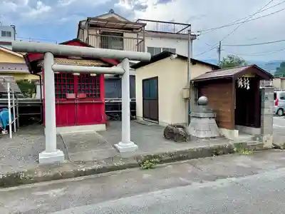 穴山稲荷神社(山梨県)
