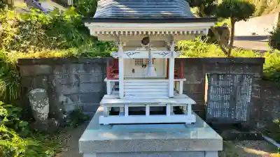 観音寺の{uncategorized: "未分類", other: "その他", undefined: "問題あり", building: "その他建物", grave: "お墓", sacred_gate: "鳥居", guardian: "狛犬", statue: "像", buddha: "仏像", history: "歴史", nature: "自然", garden: "庭園", animal: "動物", pagoda: "塔", temizu: "手水舎", mountain_gate: "山門・神門", sanctuary: "本殿・本堂", subordinate: "末社・摂社", art: "芸術", scenery: "景色", jizo: "地蔵", ema: "絵馬", goshuin: "御朱印", omikuji: "おみくじ", items: "授与品その他", amulet: "お守り", goshuincho: "御朱印帳", eats: "食事", festival: "お祭り", votive_dance: "神楽", shichigosan: "七五三参", wedding: "結婚式", experience: "体験その他", initially: "初詣", around: "周辺", anti_infection: "感染症対策"}
