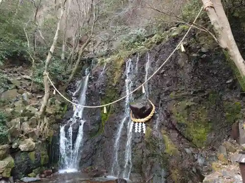 玉簾神社(神奈川県)