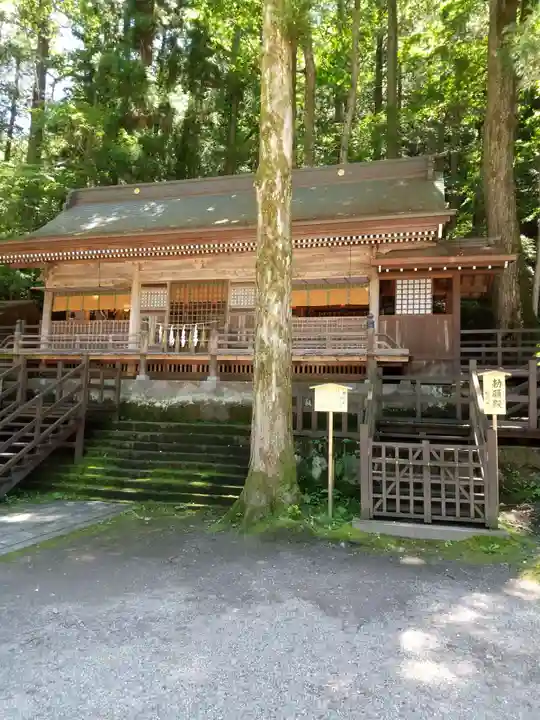 諏訪大社の本殿・本堂