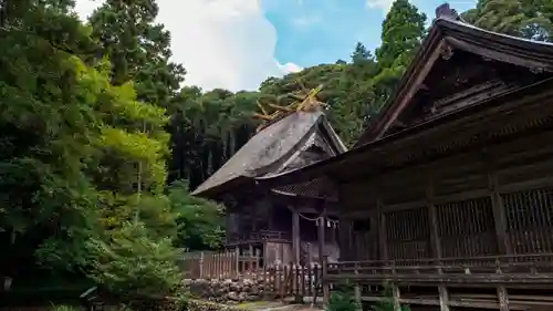 玉若酢命神社の本殿