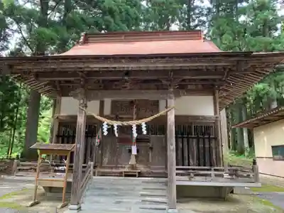 岩手山神社の本殿・本堂
