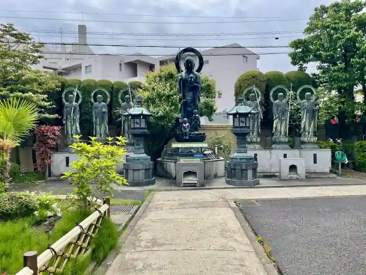 地蔵寺の{uncategorized: "未分類", other: "その他", undefined: "問題あり", building: "その他建物", grave: "お墓", sacred_gate: "鳥居", guardian: "狛犬", statue: "像", buddha: "仏像", history: "歴史", nature: "自然", garden: "庭園", animal: "動物", pagoda: "塔", temizu: "手水舎", mountain_gate: "山門・神門", sanctuary: "本殿・本堂", subordinate: "末社・摂社", art: "芸術", scenery: "景色", jizo: "地蔵", ema: "絵馬", goshuin: "御朱印", omikuji: "おみくじ", items: "授与品その他", amulet: "お守り", goshuincho: "御朱印帳", eats: "食事", festival: "お祭り", votive_dance: "神楽", shichigosan: "七五三参", wedding: "結婚式", experience: "体験その他", initially: "初詣", around: "周辺", anti_infection: "感染症対策"}