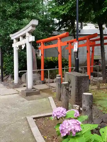 鳩森八幡神社の末社・摂社