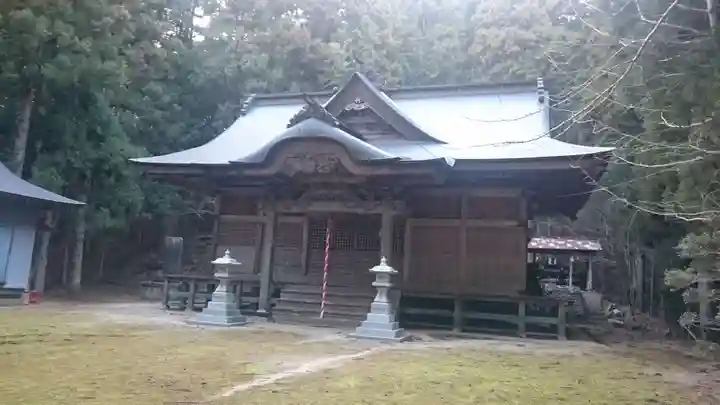 八幡神社の本殿・本堂