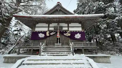 秋葉神社の{uncategorized: "未分類", other: "その他", undefined: "問題あり", building: "その他建物", grave: "お墓", sacred_gate: "鳥居", guardian: "狛犬", statue: "像", buddha: "仏像", history: "歴史", nature: "自然", garden: "庭園", animal: "動物", pagoda: "塔", temizu: "手水舎", mountain_gate: "山門・神門", sanctuary: "本殿・本堂", subordinate: "末社・摂社", art: "芸術", scenery: "景色", jizo: "地蔵", ema: "絵馬", goshuin: "御朱印", omikuji: "おみくじ", items: "授与品その他", amulet: "お守り", goshuincho: "御朱印帳", eats: "食事", festival: "お祭り", votive_dance: "神楽", shichigosan: "七五三参", wedding: "結婚式", experience: "体験その他", initially: "初詣", around: "周辺", anti_infection: "感染症対策"}