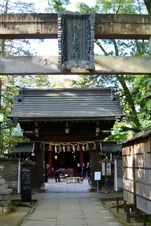 赤坂氷川神社の山門・神門