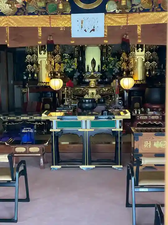 東泉寺の本殿・本堂