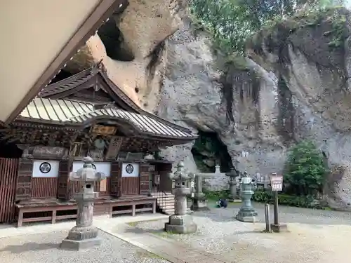 大谷寺の本殿・本堂