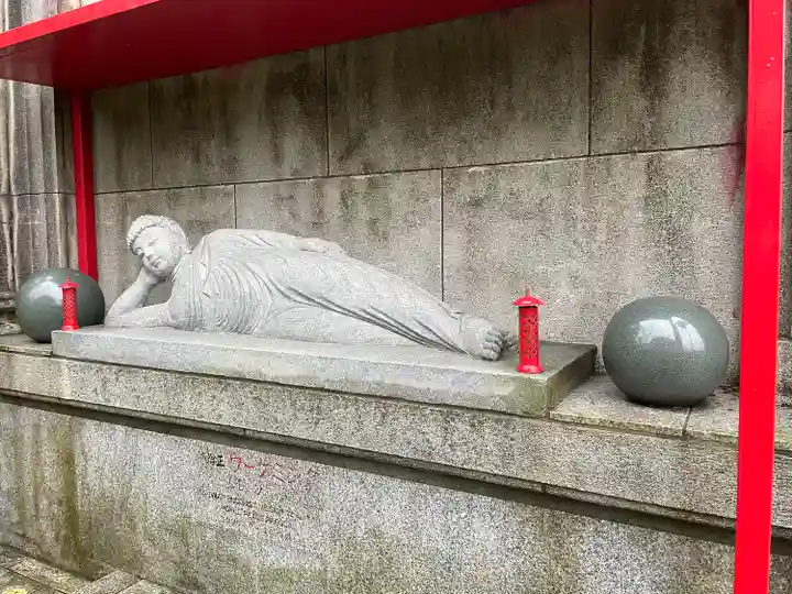 世界平和パゴダの仏像