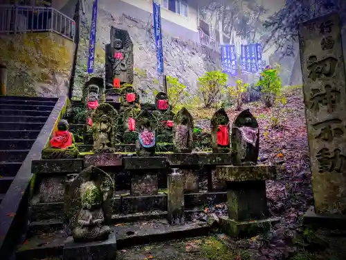 奥之院（岩屋寺）の仏像