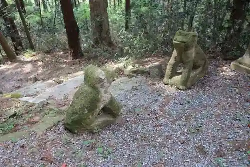 八幡神社の狛犬