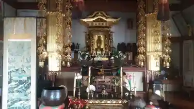 圓陵寺の本殿・本堂