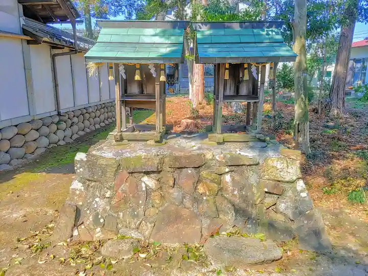 神明社(宮浦)の末社・摂社