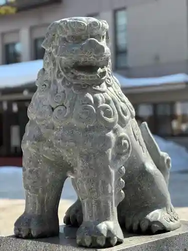 北海道神宮頓宮の狛犬