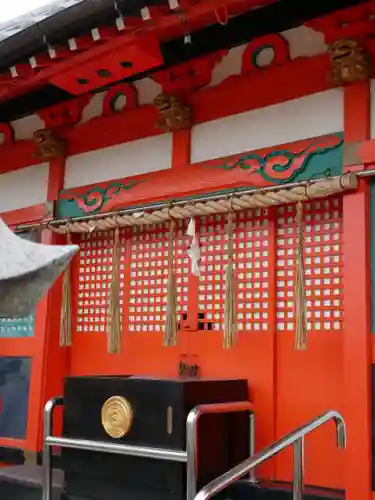 塚越稲荷神社の本殿