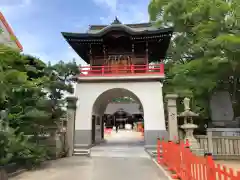 荒井神社の山門