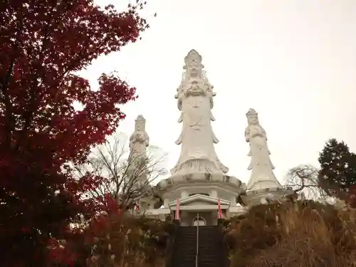 鳥居観音(埼玉県)