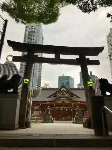 西久保八幡神社の{uncategorized: "未分類", other: "その他", undefined: "問題あり", building: "その他建物", grave: "お墓", sacred_gate: "鳥居", guardian: "狛犬", statue: "像", buddha: "仏像", history: "歴史", nature: "自然", garden: "庭園", animal: "動物", pagoda: "塔", temizu: "手水舎", mountain_gate: "山門・神門", sanctuary: "本殿・本堂", subordinate: "末社・摂社", art: "芸術", scenery: "景色", jizo: "地蔵", ema: "絵馬", goshuin: "御朱印", omikuji: "おみくじ", items: "授与品その他", amulet: "お守り", goshuincho: "御朱印帳", eats: "食事", festival: "お祭り", votive_dance: "神楽", shichigosan: "七五三参", wedding: "結婚式", experience: "体験その他", initially: "初詣", around: "周辺", anti_infection: "感染症対策"}