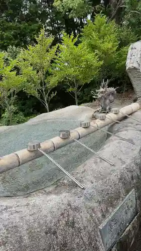 鏡山稲荷神社の手水